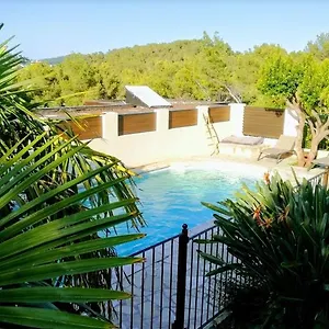 https://joli-rez-de-villa-80-m2-proche-mer-piscine-partagee.aixenprovencehotels.org
